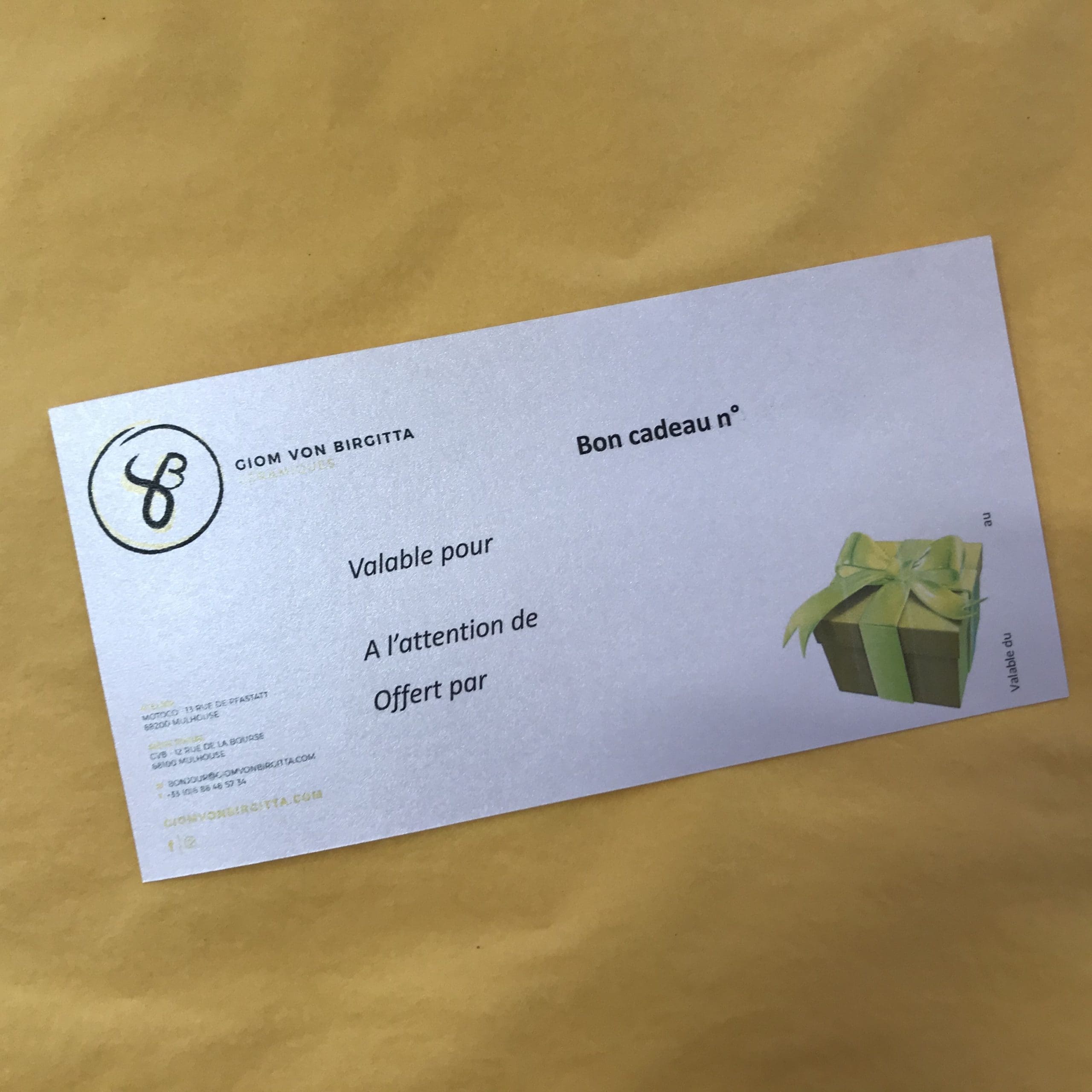 Bon Cadeau Bon cadeau papier pour des créations en céramique ou un atelier avec Giom Von Birgitta